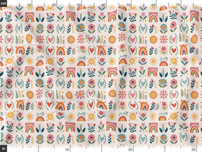 Gökkuşağı ve Çiçek Patchwork Desenli Kumaş